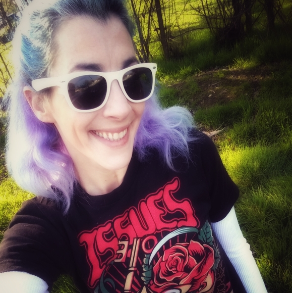 ππΊMeet your Posher, JessicaπΊπ - Picture 3 of 7